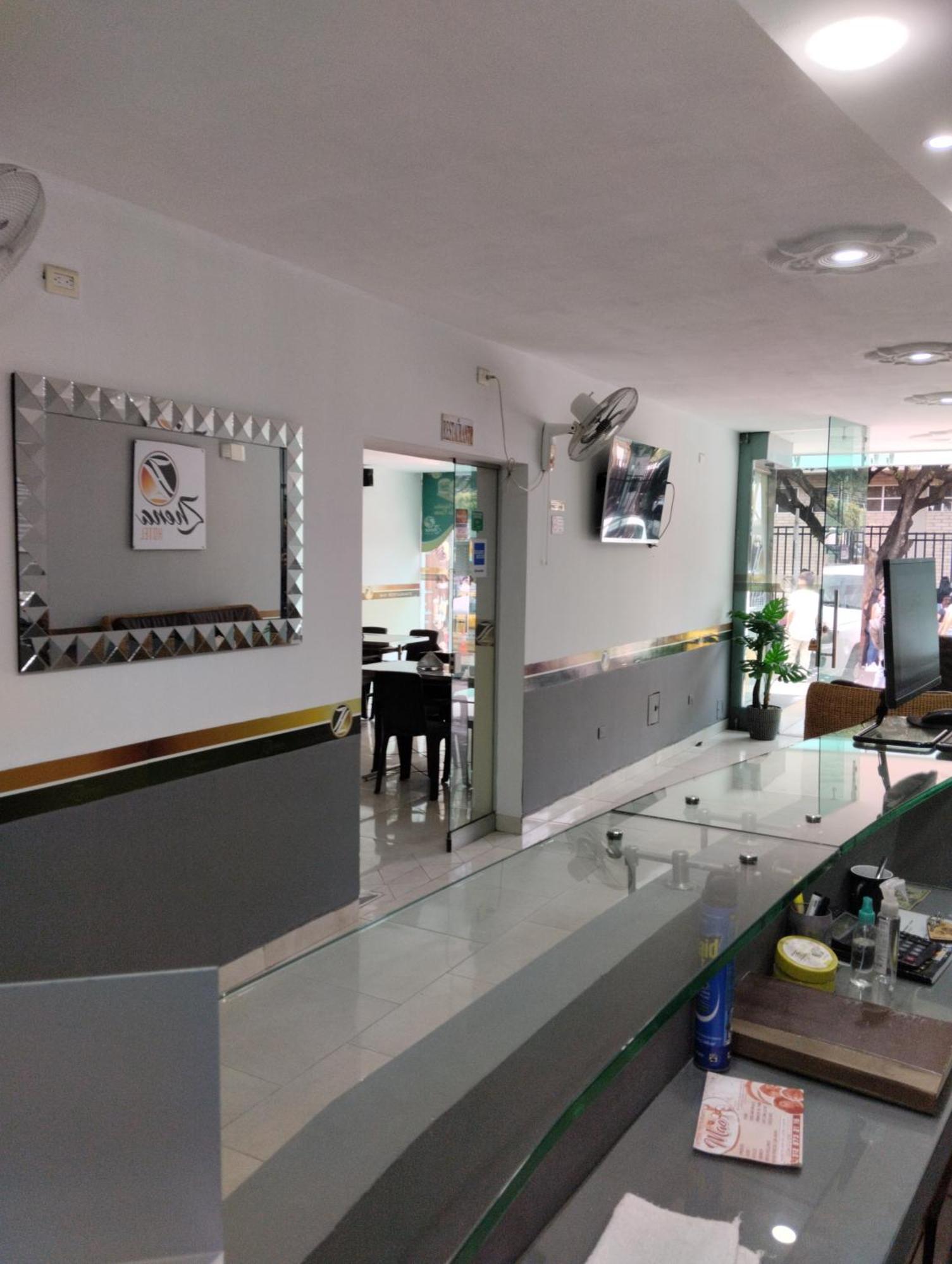 Hotel Ayenda Zhena à Cúcuta Extérieur photo